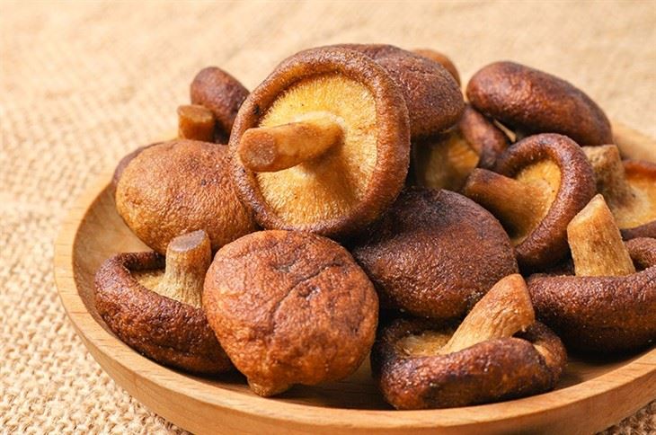 Vacuum Frying Shiitake Mushroom